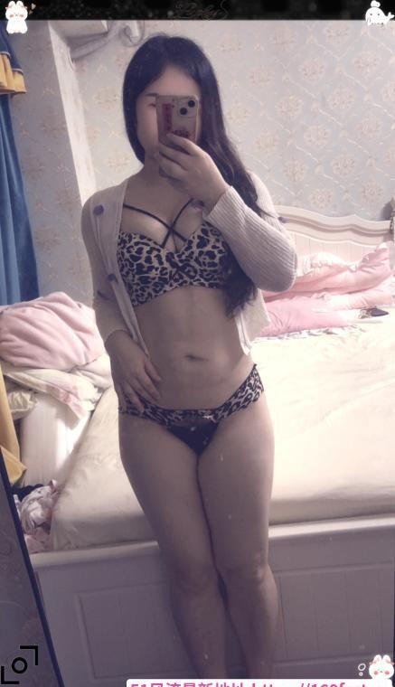 国贸肥臀妩媚女 4