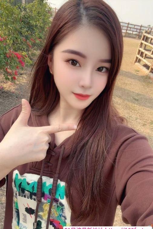 浦东丰满潮喷女王钥钥 4