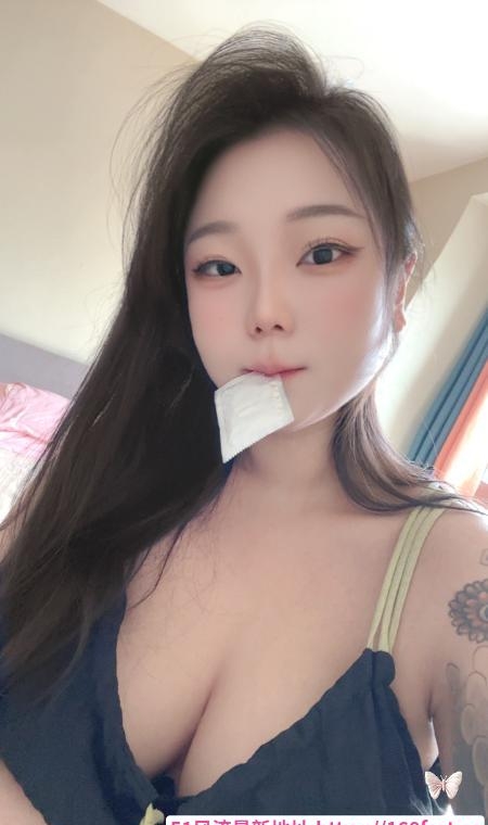 喷水年轻微胖妹妹 4