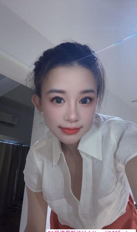 舌吻女王妞妞 4