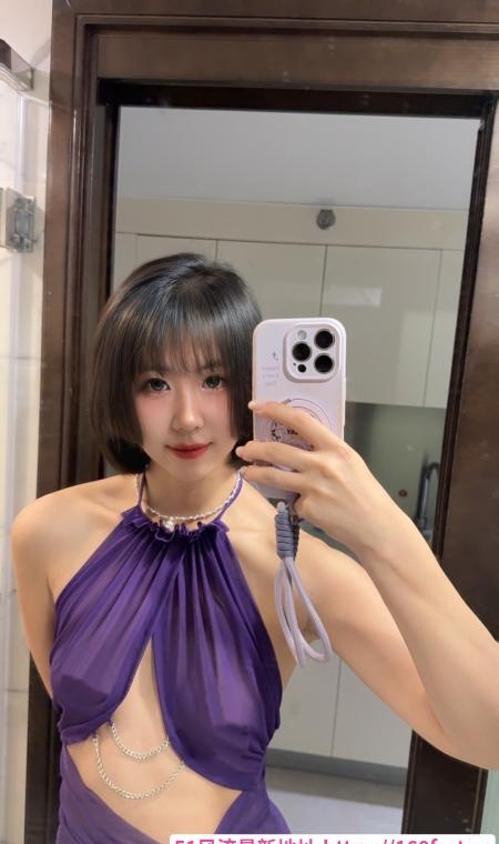 南山颜值短发苏苏 1