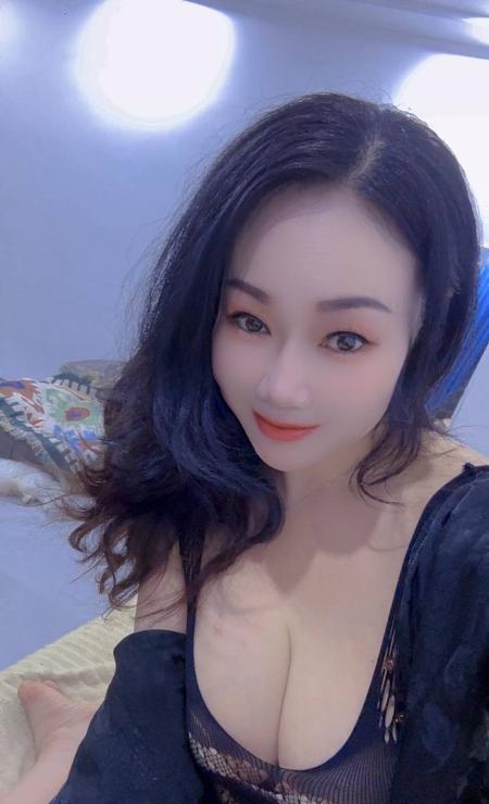 白云大胸少妇蕊蕊 1