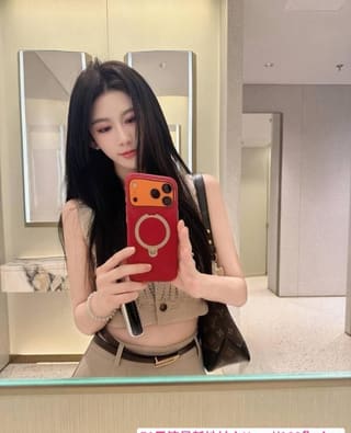 黑丝制服美足御姐cc