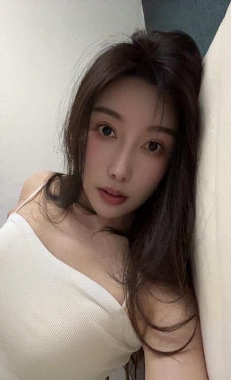 水多小秘书晨晨 1