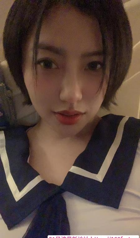 服务系杨菲 2