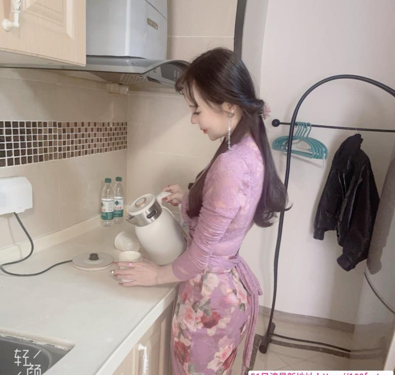 肤白貌美大真胸妹妹 2