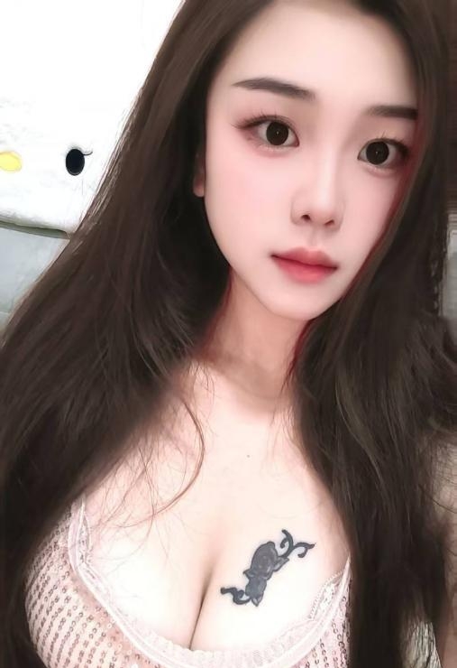舌吻邻家女孩露露 2