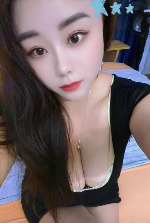服务美妇依依 2