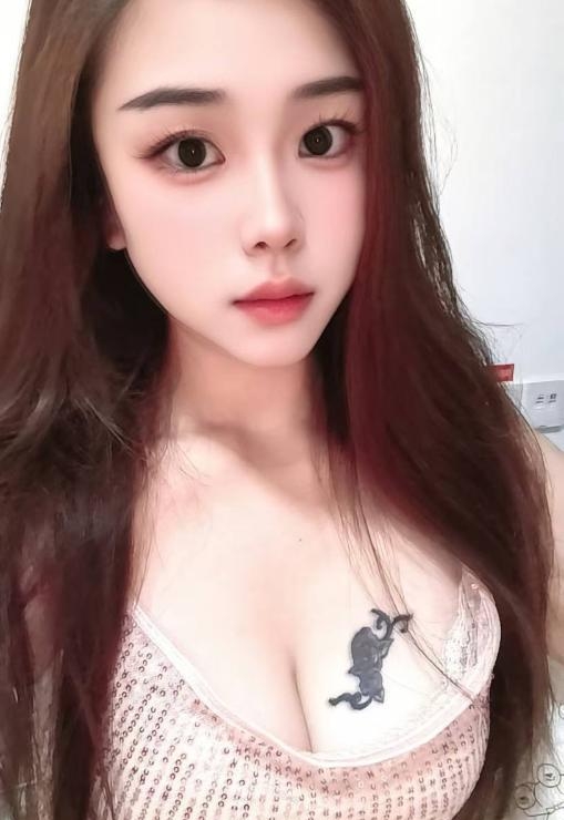 舌吻邻家女孩露露 3