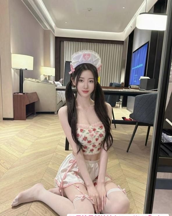 高挑兼职御姐身材好 3