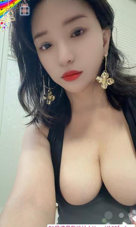 上城大胸骚货小画 4